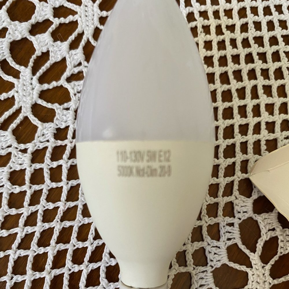 Small light bulbs